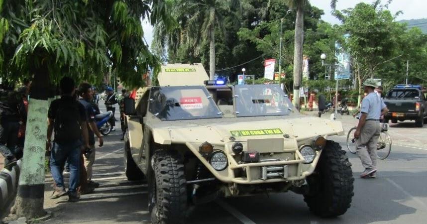 TNI AD Uji Alutsista Ransus P6 di Alun-Alun Trenggalek
