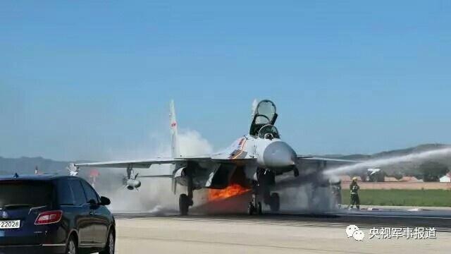 Tabrak Burung, J-15 China Terbakar