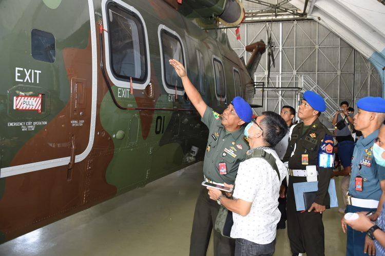 POM TNI Dampingi Tim KPK, Cek Fisik Helikopter AW-101