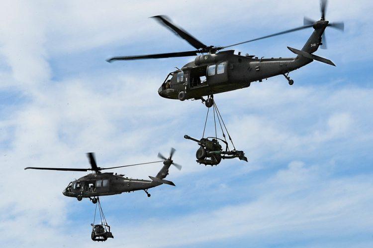 Helikopter Black Hawk AS Jatuh di Pantai Yaman