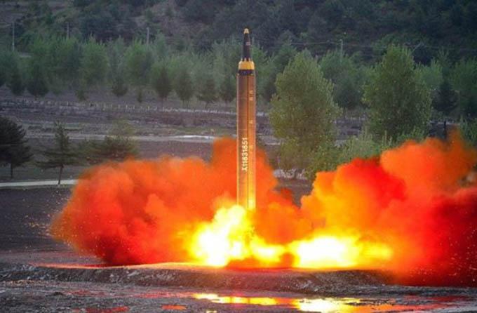 Korea Utara Luncurkan 3 Rudal Balistik