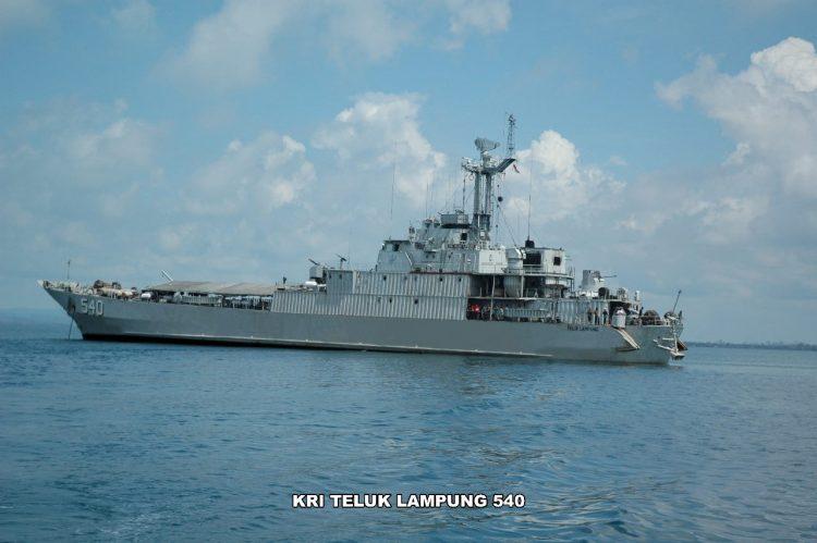Pergeseran Pasukan dengan KRI Teluk Lampung 540