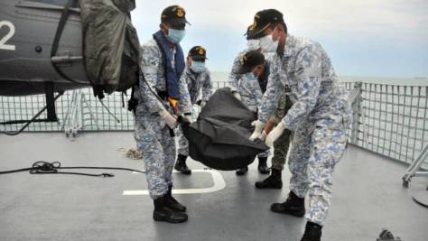 AL Malaysia Temukan Satu Korban Kapal Perang AS. (Humas TLDM)