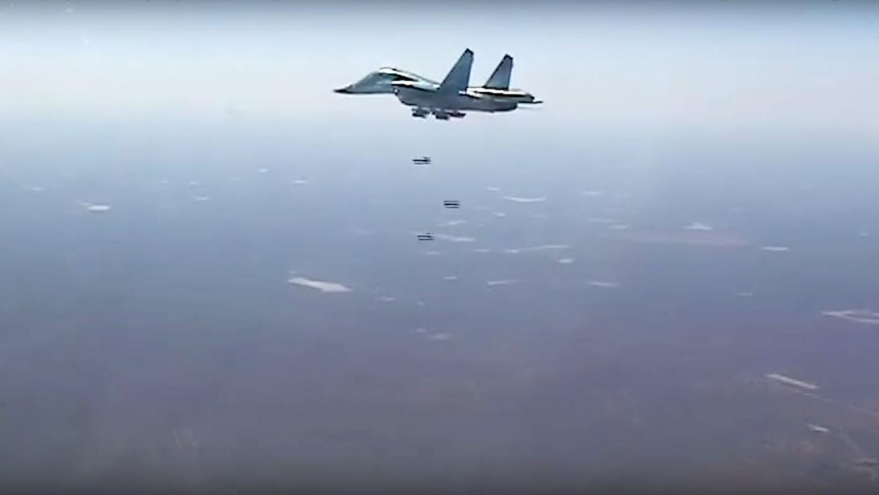 Su-34 Rusia Hancurkan 12 truk ISIS