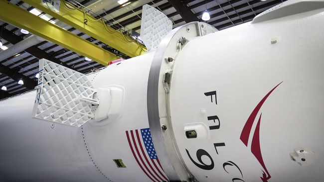 SpaceX Luncurkan Wahana Ruang Angkasa Militer AS