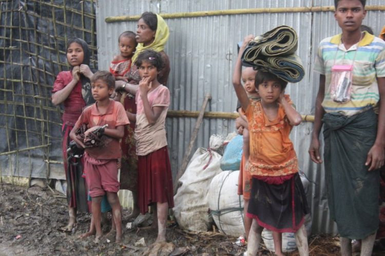 270.000 Warga Rohingya Cari Perlindungan ke Bangladesh