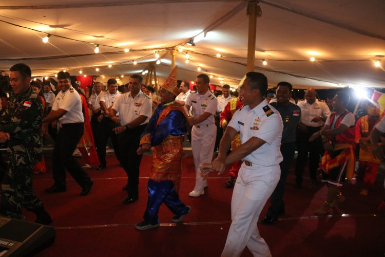 Satgas MTF TNI dan Angkatan Laut India Gelar Cocktail Party