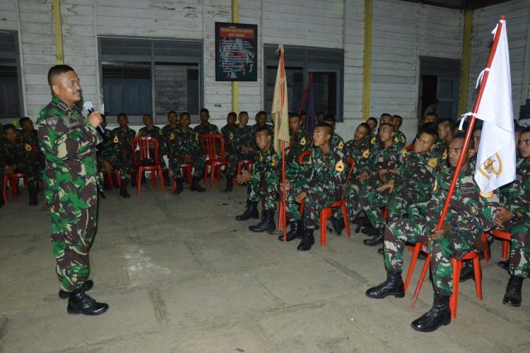 Latihan Taruna AAL Tingkat II di Puslatpur Marinir Purboyo
