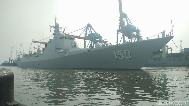 Selain USS Coronado, Tiga Kapal Perang China Juga Sandar di Tanjung Priok