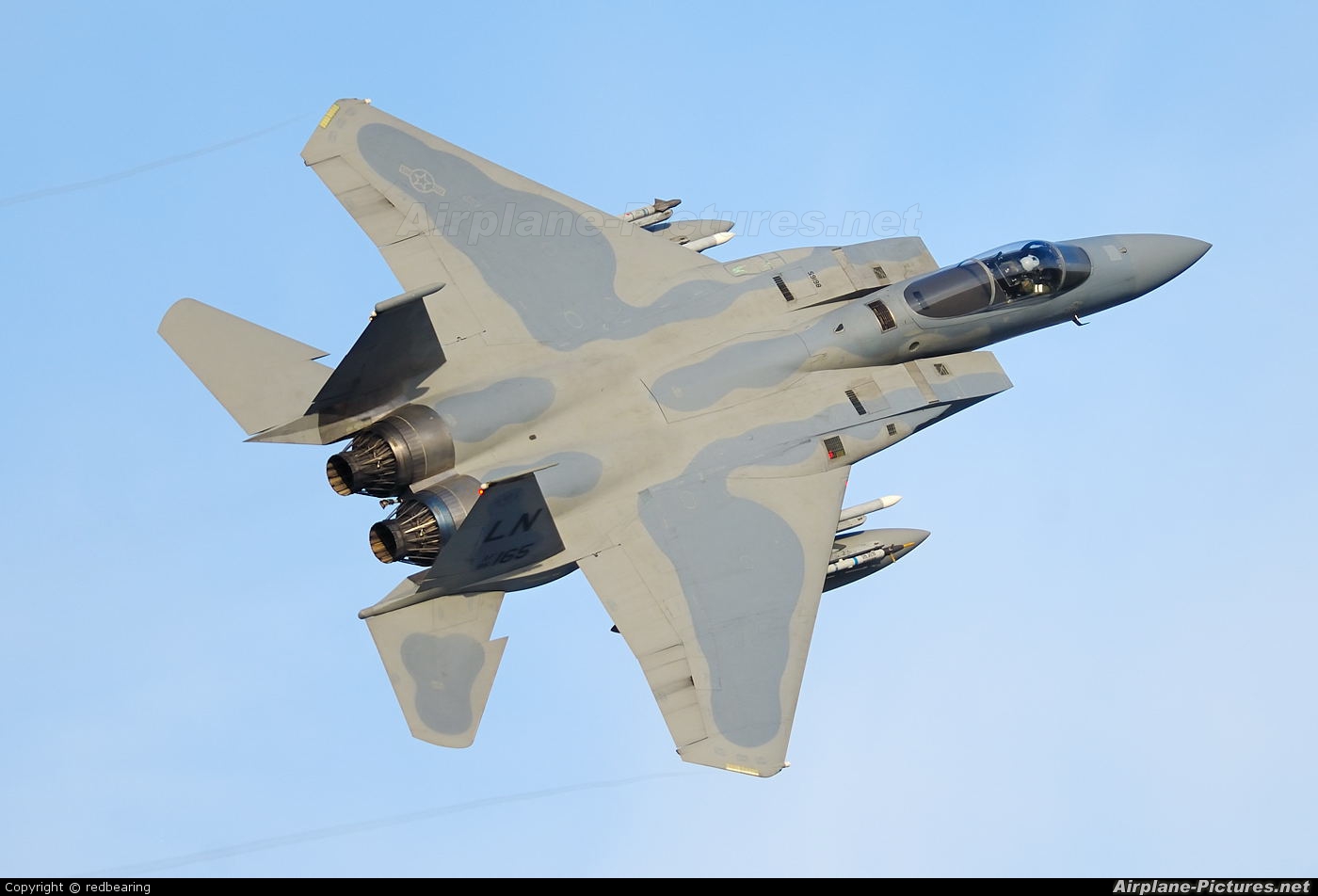 Su-27 Rusia dan F-15E Amerika Pernah Nyaris Bentrok di Suriah
