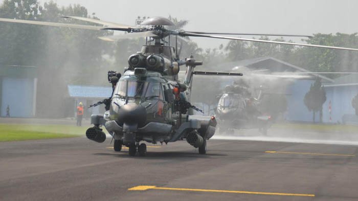Lanud Atang Senjaya Kedatangan Dua Helikopter Dari PT DI