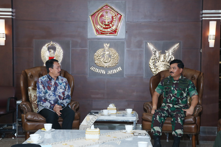 Panglima TNI Terima Dirut PT Dirgantara Indonesia