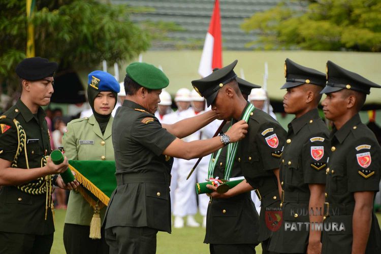 Pangdam Pattimura Tutup Dik Secaba PK TNI AD