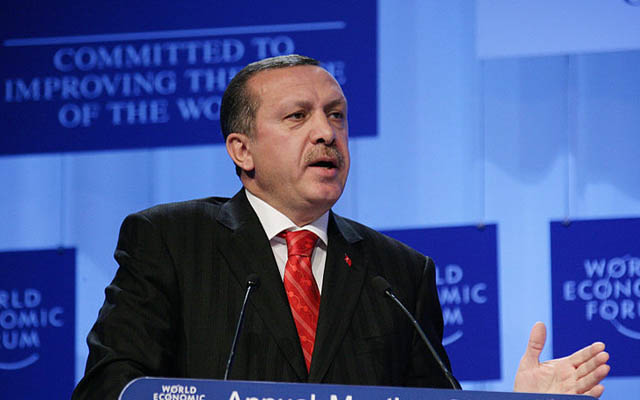 Erdogan: “Turki Butuh S-400 dan Juga F-35”