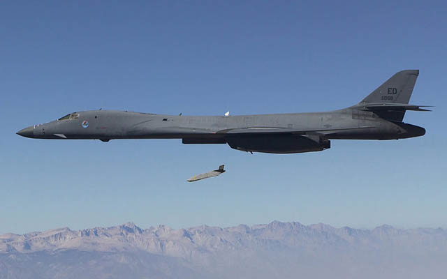 Rudal AGM-158C Sukses Laksanakan Uji Tembak Keenam