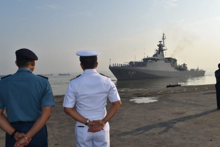 Kapal Perang Thailand Krabi-551 Menuju Lombok
