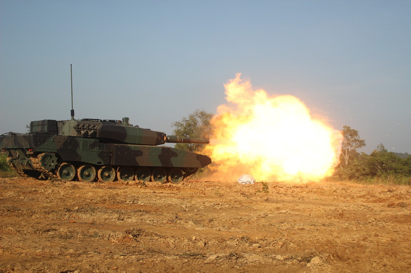 Boresighting dan Zeroing MBT Leopard Yonkav 1 Kostrad