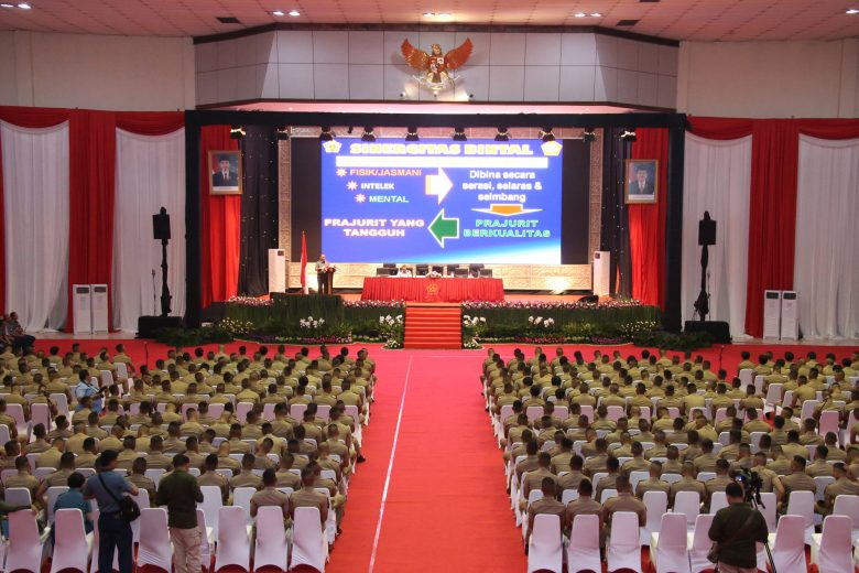 Kapusbintal TNI Beri Pembekalan 446 Calon Perwira Remaja TNI