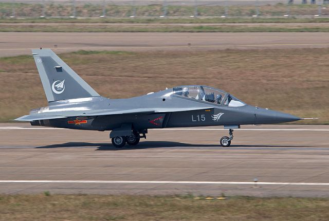 China Akuisisi 12 Jet Latih L15 Falcon