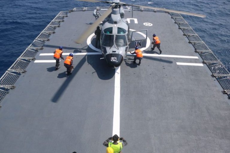 Helikopter TNI Dauphin HR-3601 Onboard KRI -359 di Laut Mediterania