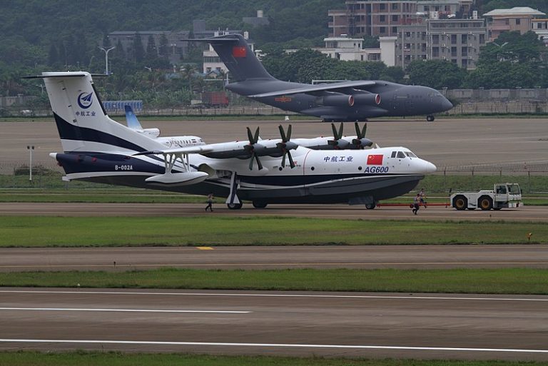 Pesawat Amfibi Terbesar China Selesai Uji Terbang