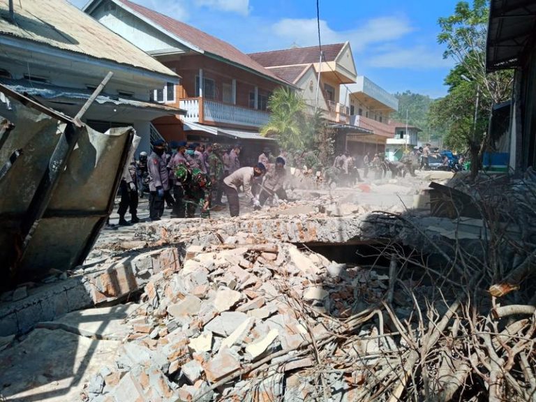 Sinergitas Sulteng Bangkit Satgas Yonarmed 6 Kostrad dengan Kepolisian – Militer.or.id
