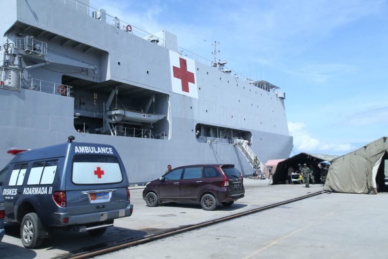 KRI dr. Soeharso Tangani Ribuan Korban Gempa dan Tsunami Sulteng – Militer.or.id