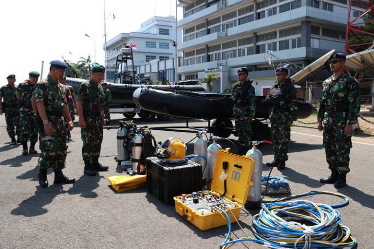 Cek Kesiapan Satuan Tugas Laut PPRC TNI – Militer.or.id