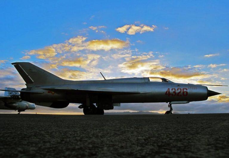 45 Tahun Lalu, MiG-21 Rusia Sengaja Menabrak RF-4 Phantom Iran