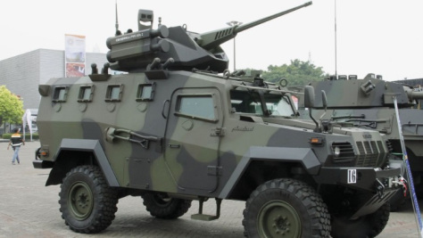 An Indonesian PT Pindad Komodo 4×4 APC is shown fitted with a mock-up of the Belgian CMI Defence CPWS Gen 2. Christopher F Foss