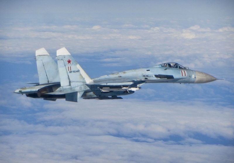 Jet Tempur Su-27 Rusia Cegat Pesawat Amerika Serikat