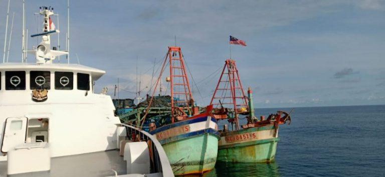 KN Bintang Laut Tangkap Dua Kapal Vietnam Berbendera Malaysia