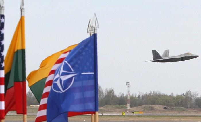 NATO Kritik Rencana Pembentukan Pasukan Eropa