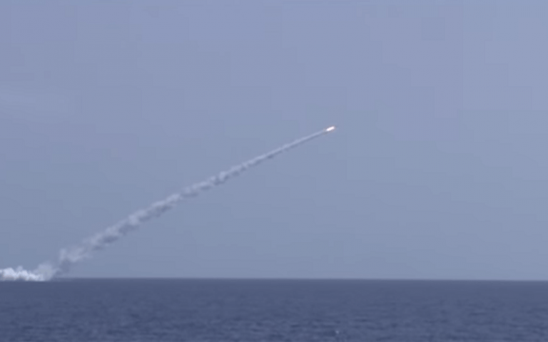 Peluncuran Rudal Kalibr dari Kapal Selam Nuklir Rusia – Video