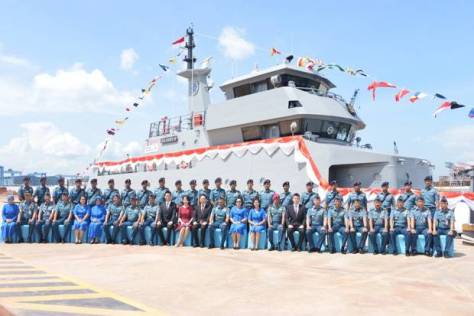 Wakasal Laksamana Madya TNI Wuspo Lukito mengukuhkan komandan kapal KAL Kadet V-06 dan KAL Kadet V-07. Dok Penlantamal IV