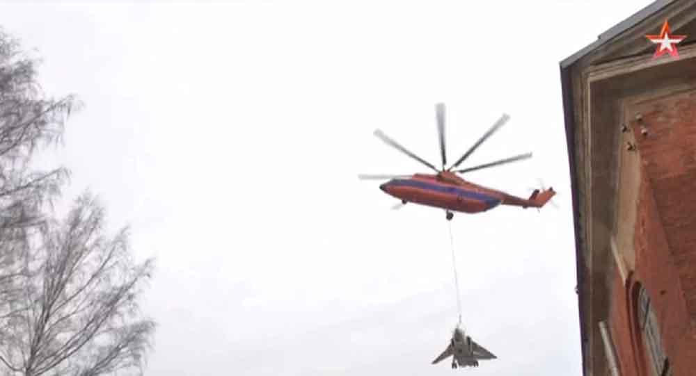 Tetapkan Rekor, Mi-26 Angkut Su-24