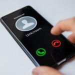Cara Menyembunyikan Nomor HP Saat Telepon: Panduan Privasi Caller ID untuk Android dan iOS