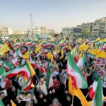 Iran: Otoritas Pecat Direktur TV Pasca Slogan Anti-Khamenei Tersiar di Tengah Peringatan Revolusi