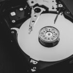 Mengenal IBM 3380 DASD: Hard Disk 1 GB Pertama di Dunia yang Memiliki Bobot 29 Kg dan Harga Selangit